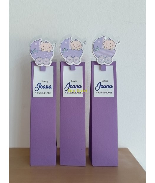 detall pinsa fusta amb caixeta lila
